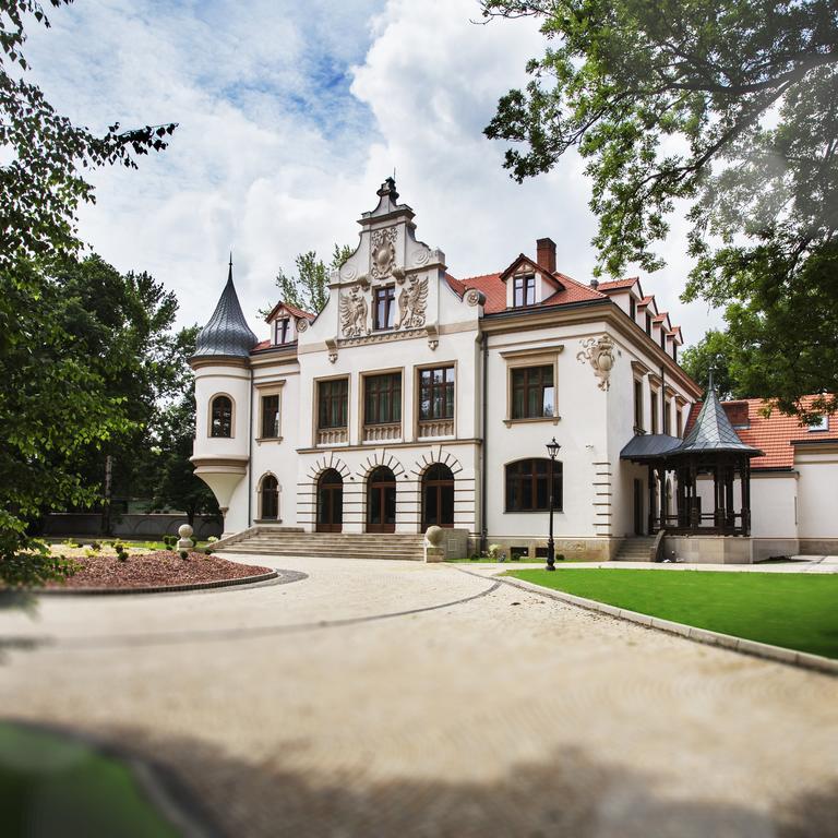 Palac Polanka ครอสโน ภายนอก รูปภาพ